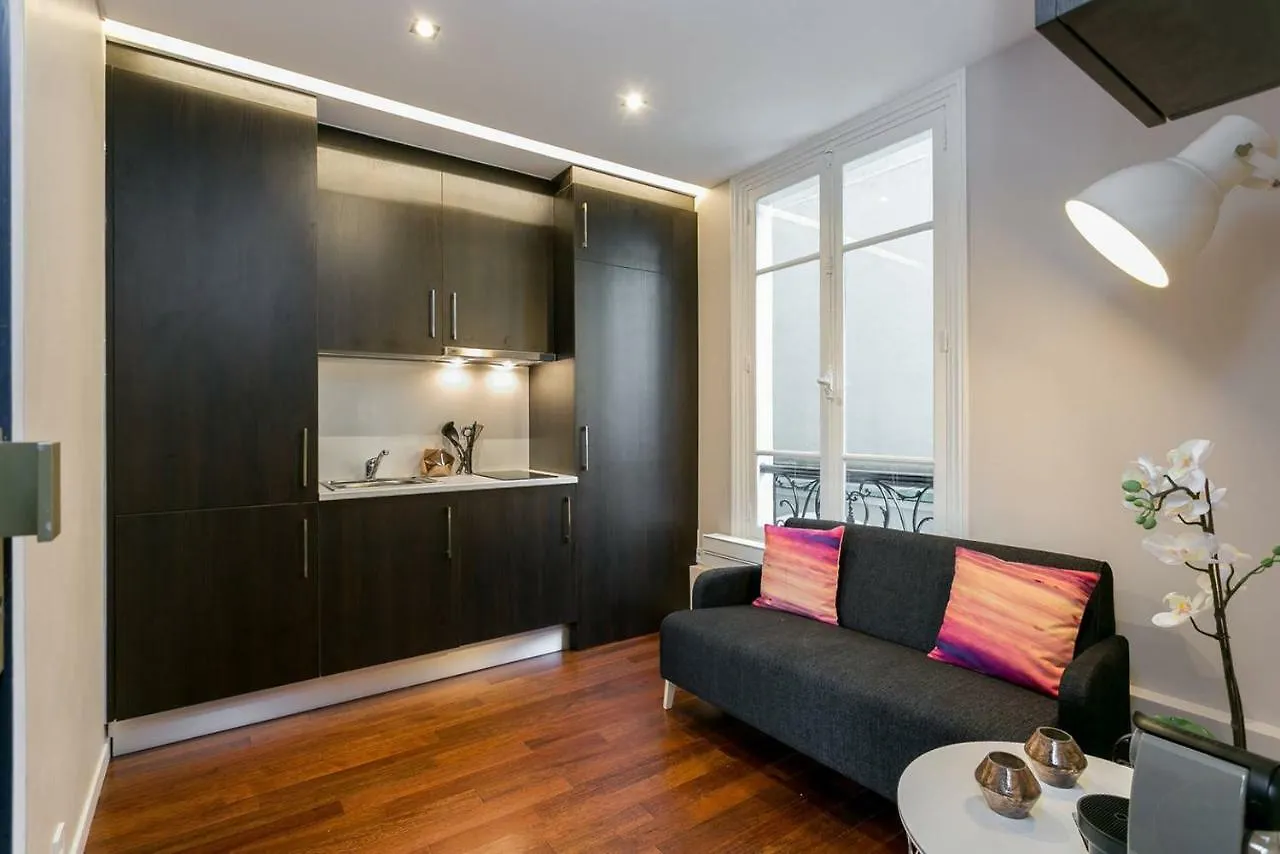 Charmant Studio Neuf Proche Des Invalides Apartment Paris 0*,